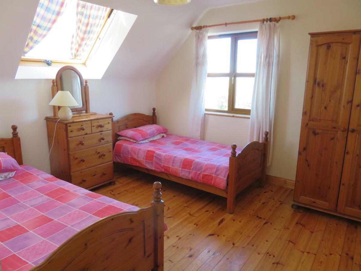 Letterfrack Mountain Farm Cottage On Farm In Village Centre Dış mekan fotoğraf